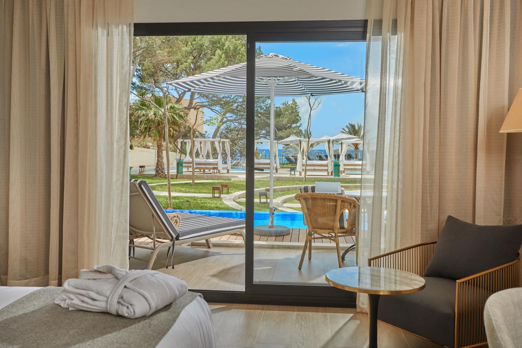 Secrets Mallorca Villamil Resort & Spa - Adults Only Peguera Luaran gambar A room at the hotel