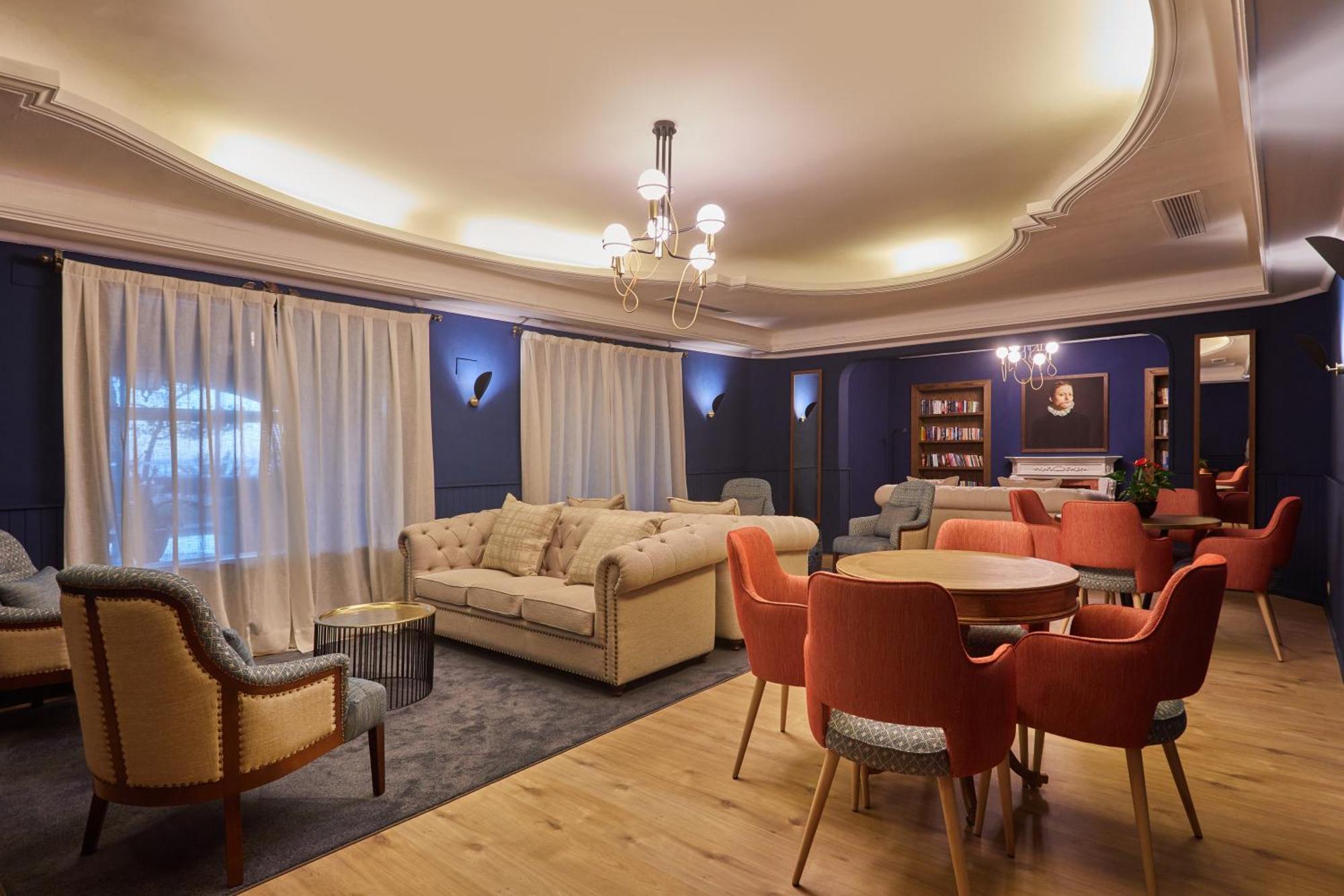 Secrets Mallorca Villamil Resort & Spa - Adults Only Peguera Luaran gambar The lounge at the airport